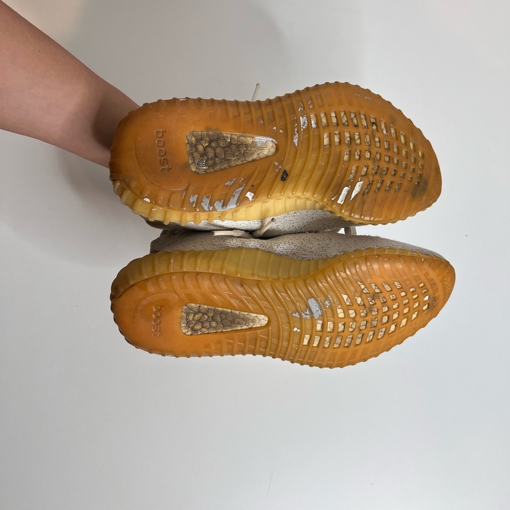 Yeezy 350 - image 4